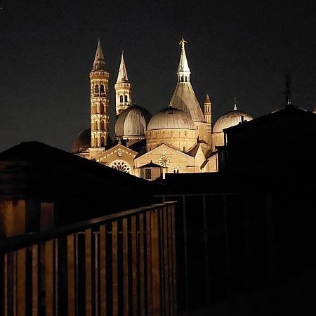 Residenza Subitosanto "Gigliola" 9A - Bilocale Con Terrazzo Esclusivo Cupola Basilica Di Sant'Antonio- Apartment Padova Luaran gambar