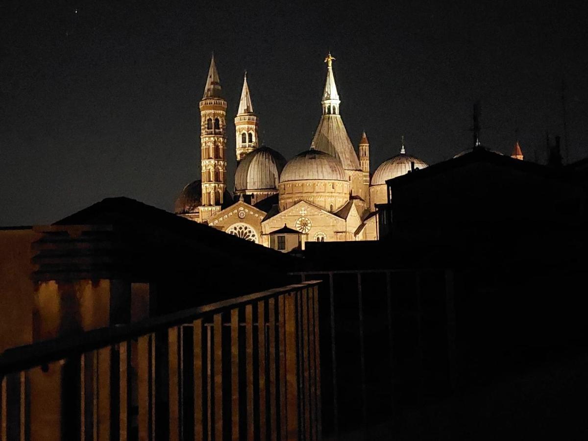 Residenza Subitosanto "Gigliola" 9A - Bilocale Con Terrazzo Esclusivo Cupola Basilica Di Sant'Antonio- Apartment Padova Luaran gambar