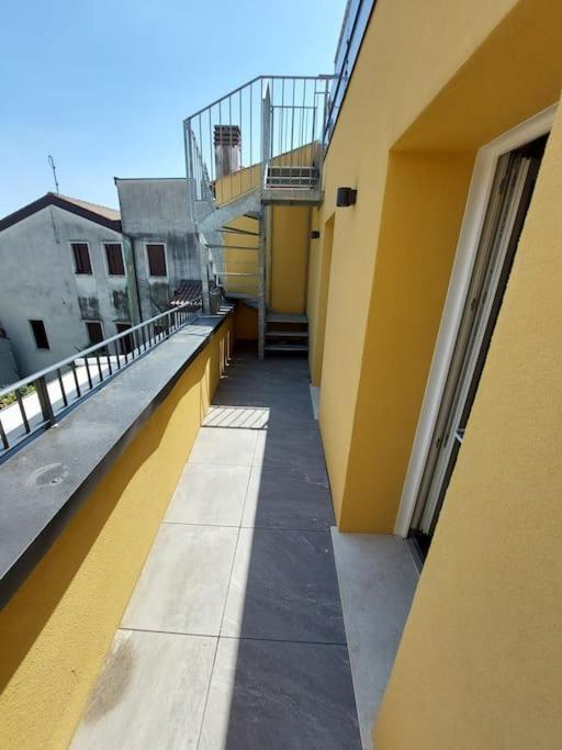 Residenza Subitosanto "Gigliola" 9A - Bilocale Con Terrazzo Esclusivo Cupola Basilica Di Sant'Antonio- Apartment Padova Luaran gambar
